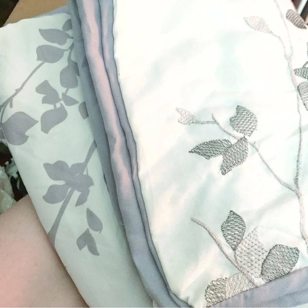 GRAMERCY PARK Luxury Hotel Linens Embroidered Sham Set